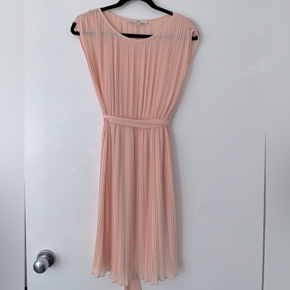 Forever 21 pleated dress - Picture 1 of 2